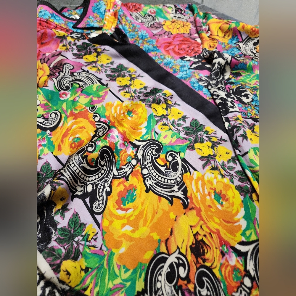 VERSACE Floral Patterned Dress with Vibrant Colors - Picture 6 of 6
